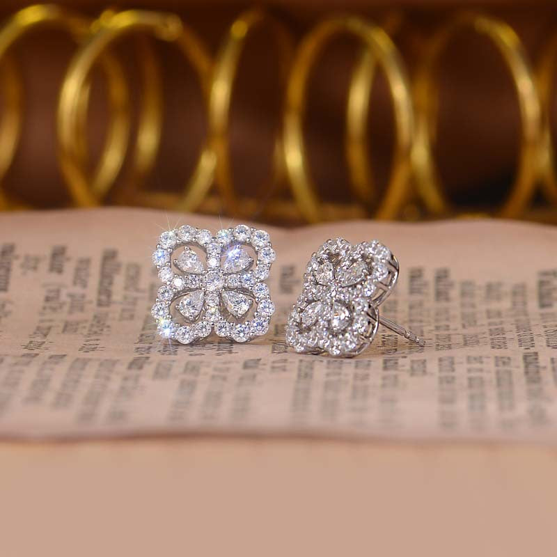 <54>Four-leaf clover—— Four-leaf clover and long all moissanite earring