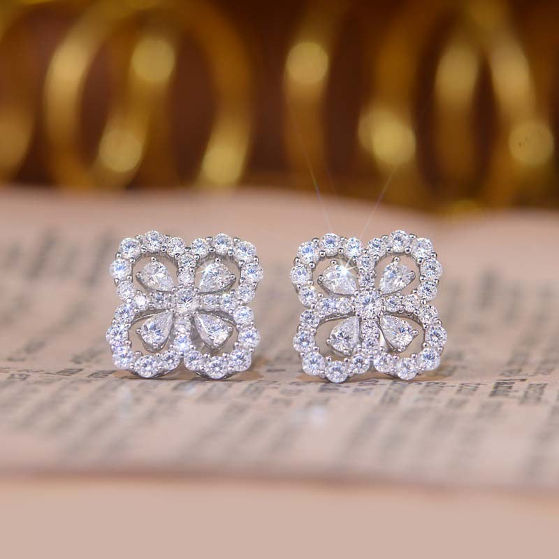 <54>Four-leaf clover—— Four-leaf clover and long all moissanite earring