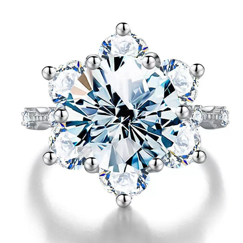 <21>Lucky —— Round petals Moissanite Ring