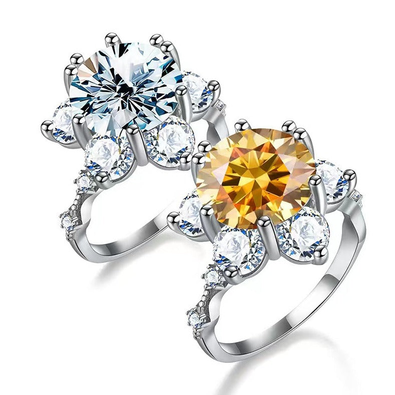 <21>Lucky —— Round petals Moissanite Ring