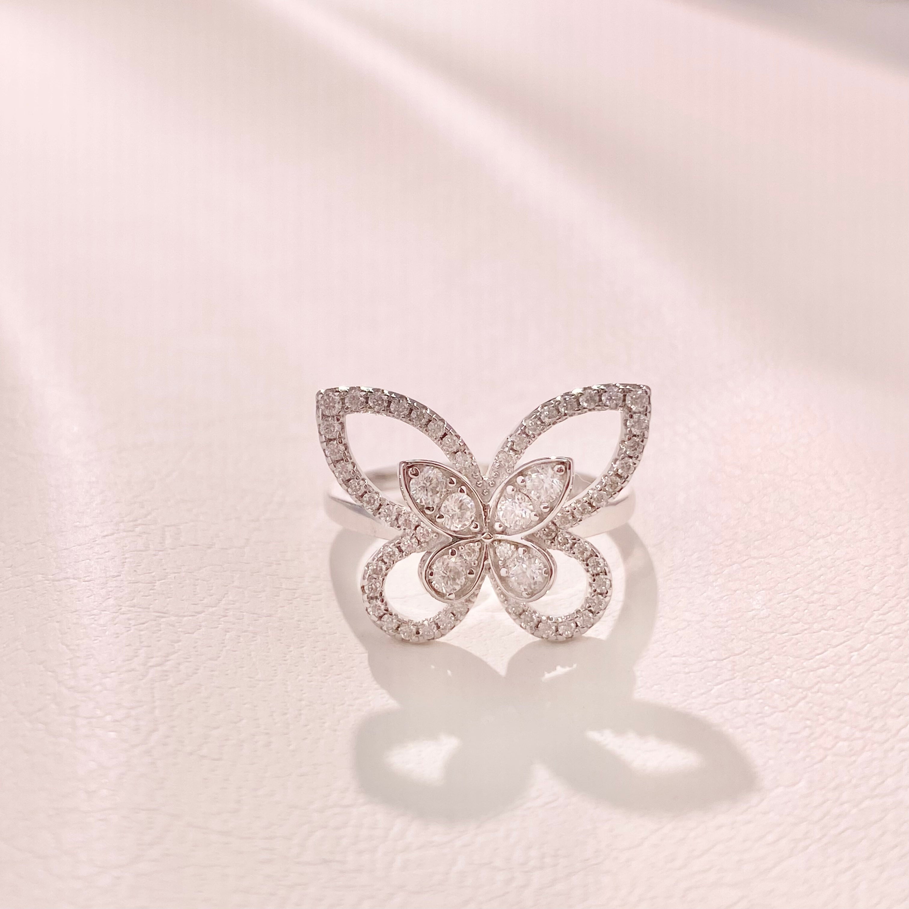 <6> Butterfly Kiss —— Butterfly Kiss romantic cluster moissanite ring