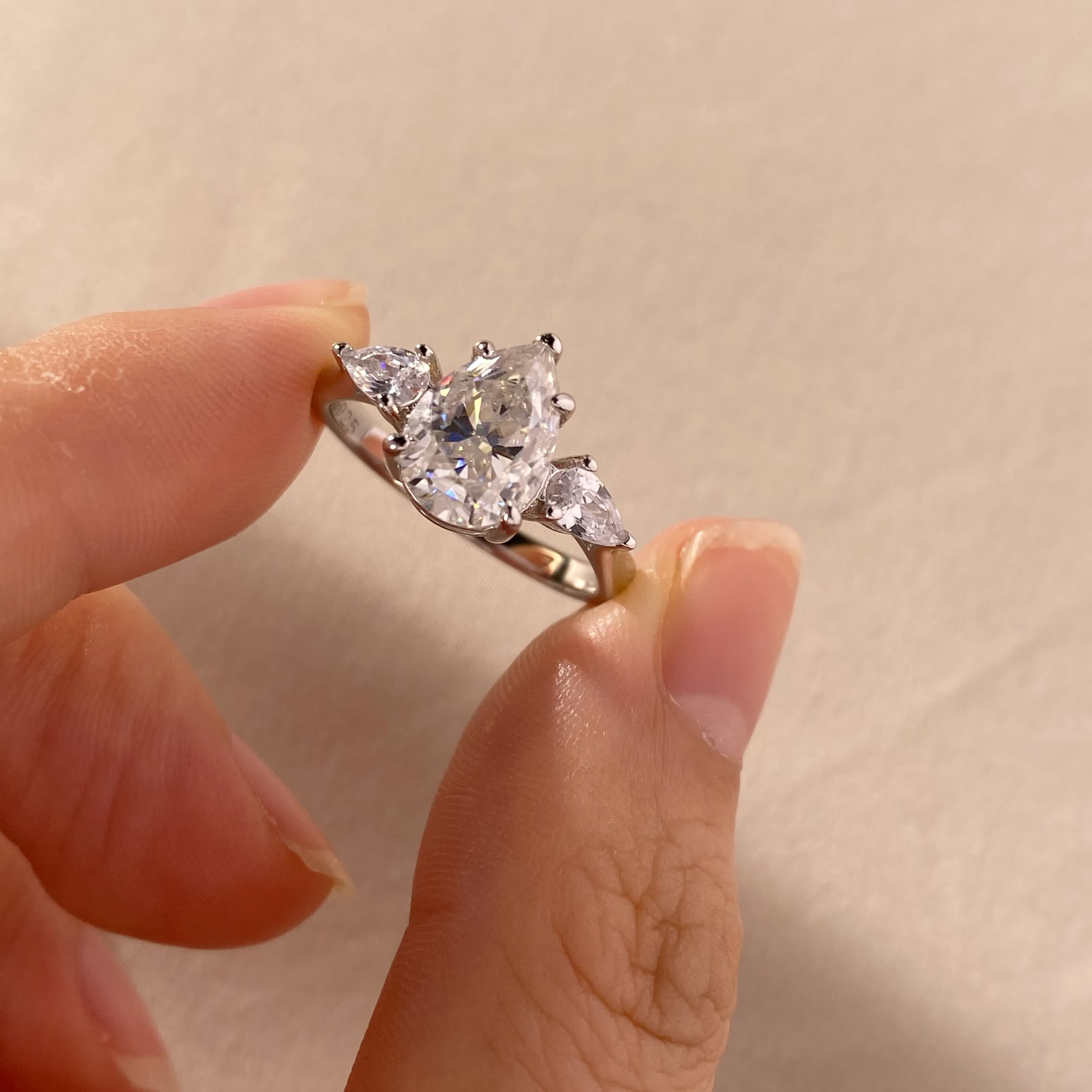 <47>Alyssa —— Pear Trilogy Moissanite Ring