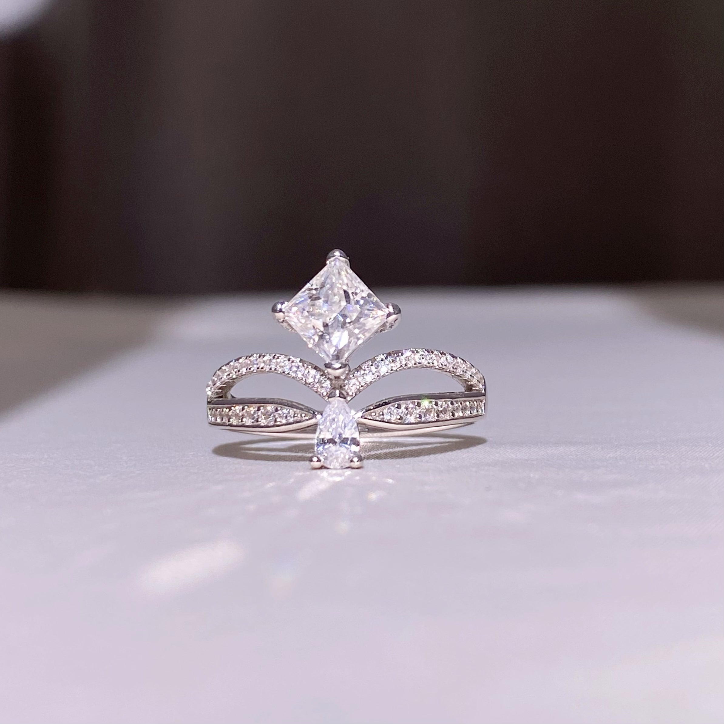 <29> Jenny —— Princess Cut Crown Moissanite Ring